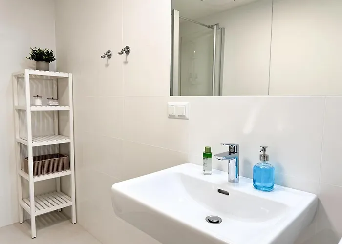 Apartmán Cozy & Modern 2 Bedroom In Peaceful Area *