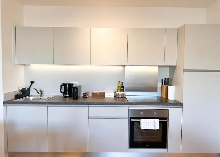 Cozy & Modern 2 Bedroom In Peaceful Area Apartmán