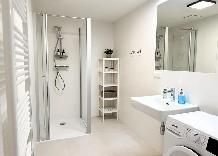 Cozy & Modern 2 Bedroom In Peaceful Area Apartmán *